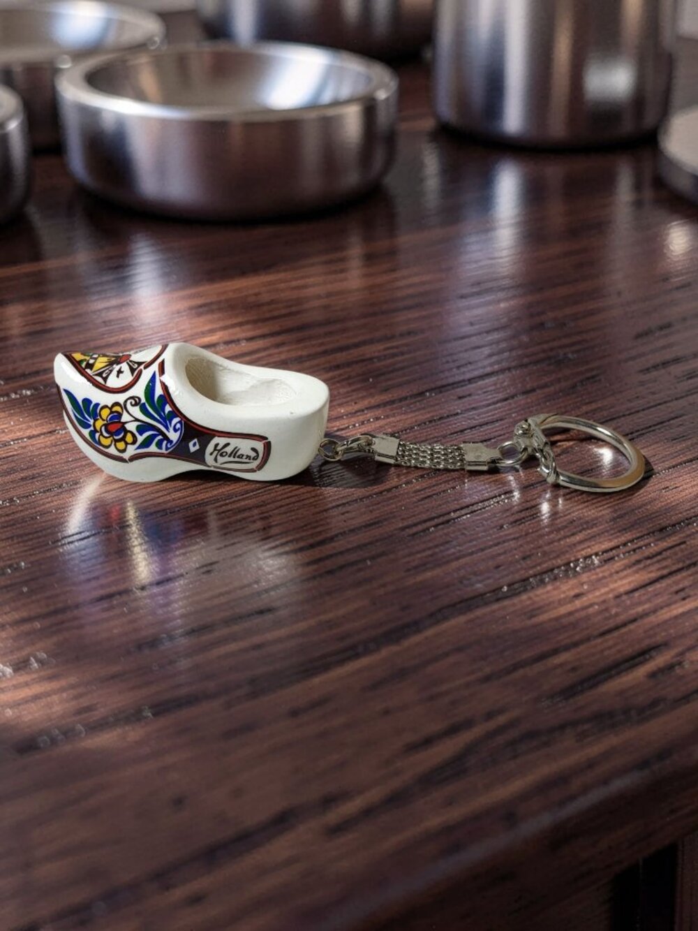 vintage souvenir/memorabilia holland wooden shoe key chain